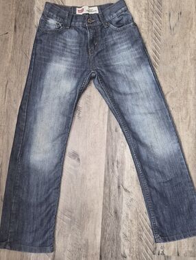 Classic Levi’s 514 Straight Fit jeans in boys size 10 Regular (25x25) 👖
